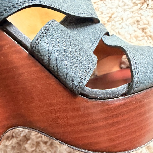 Elegant Black Women's Sandals - Picture 6 of 8